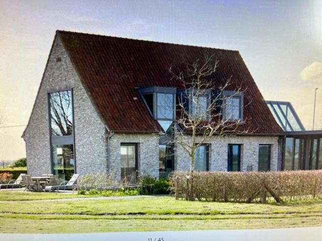 Schravenhoek Met Indoorzwembad En Sauna Veurne Eksteriør billede
